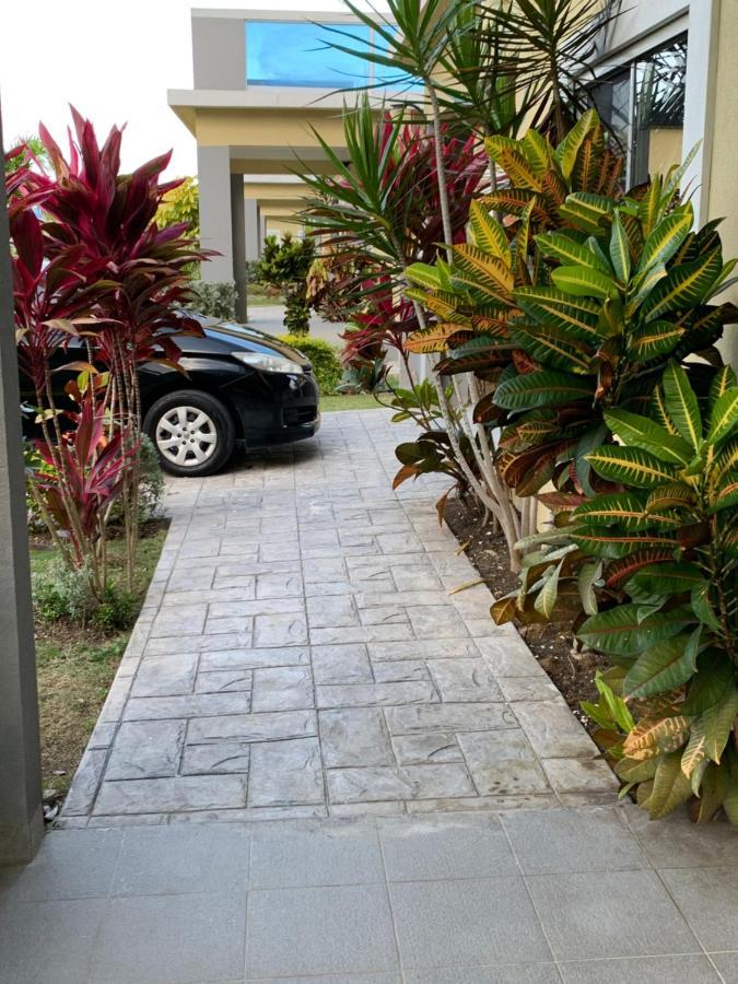 The Marina Villa De Sonja โอโชรีโอส ภายนอก รูปภาพ
