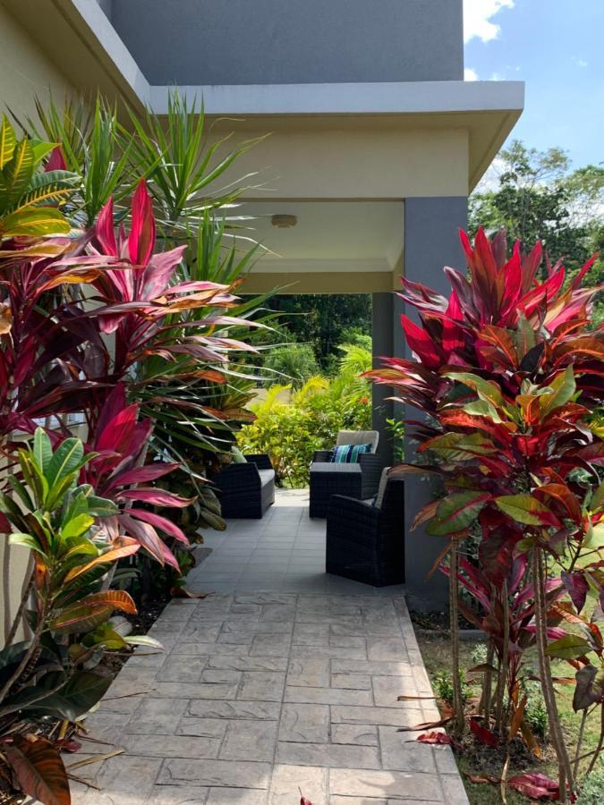 The Marina Villa De Sonja โอโชรีโอส ภายนอก รูปภาพ