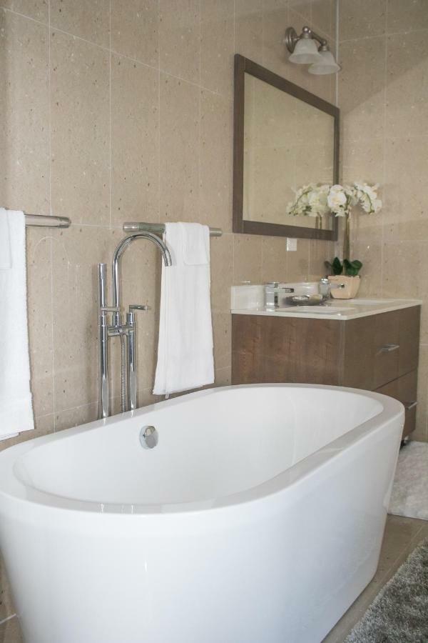 The Marina Villa De Sonja โอโชรีโอส ภายนอก รูปภาพ